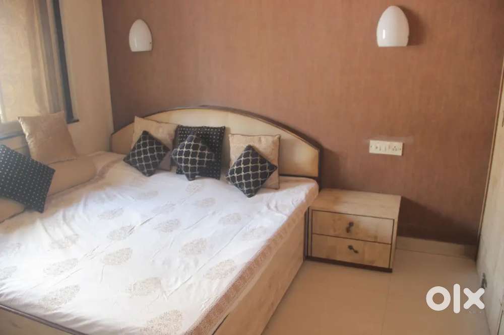 AVAILABLE SINGLE ROOM IN 2BHK FURNISHED WITH KITCHEN FRIDGE WADHING MA
