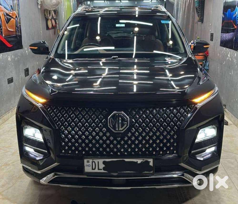 MG Hector Plus Savvy Pro 1.5 Turbo Petrol CVT 6 STR Dual Tone, 2024,..