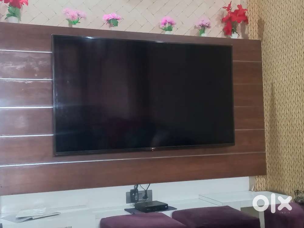 LG 60' inch Smart Android LED TV