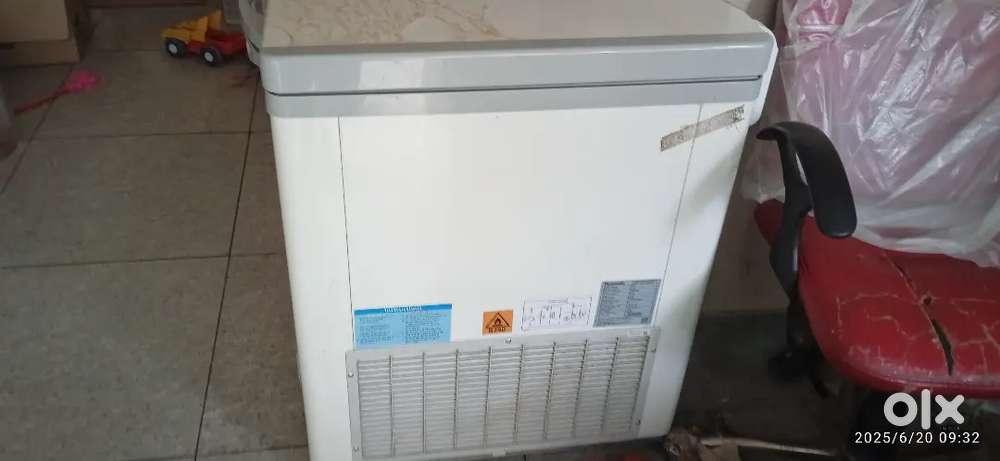 Panasonic freezer for shop, 317 liter storage and 4 year warranty