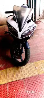R15 YAMAHA, MODEL 2015,