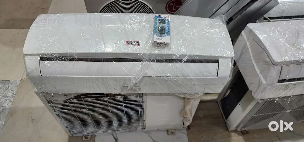 Totline 1ton pure white non inverter with gas filled