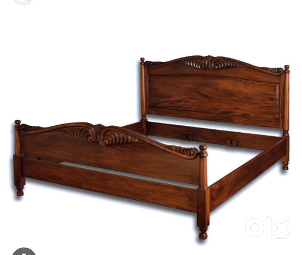 Queen size old design bed