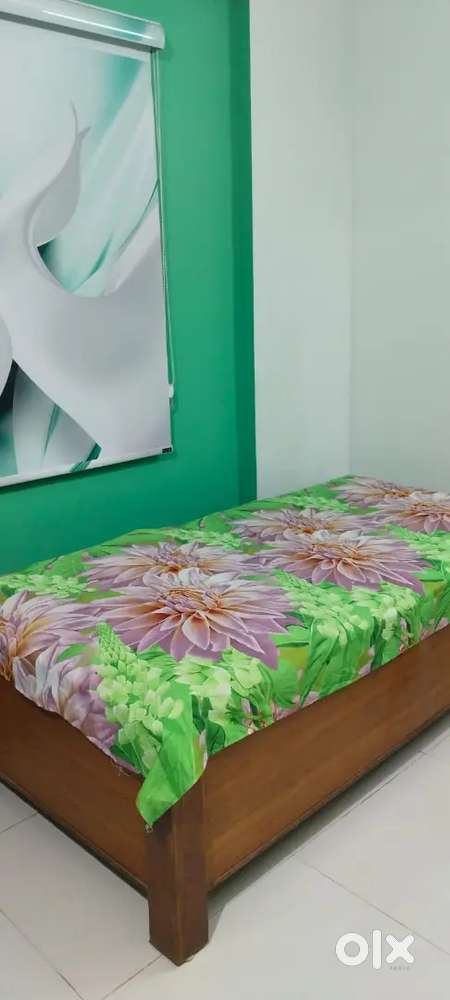 Diwan with storage for sale ,excellent condition