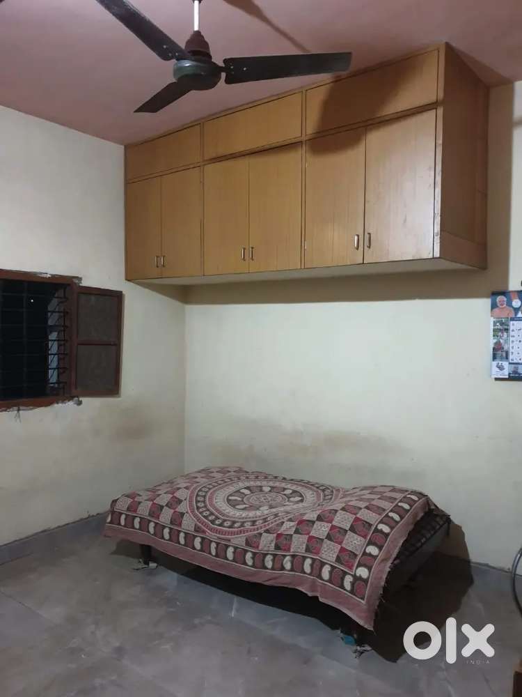 1 Single room on rent