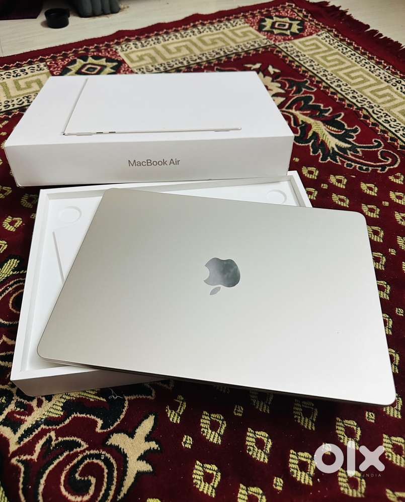 13’ inch Mac book air 256 storage 16Gb memory m4 chip