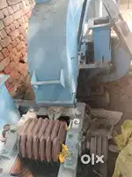 Pulverizer machine