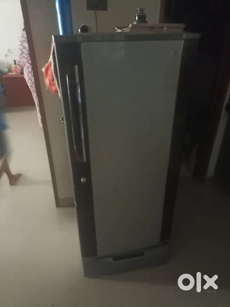 LG 215 liter fridge