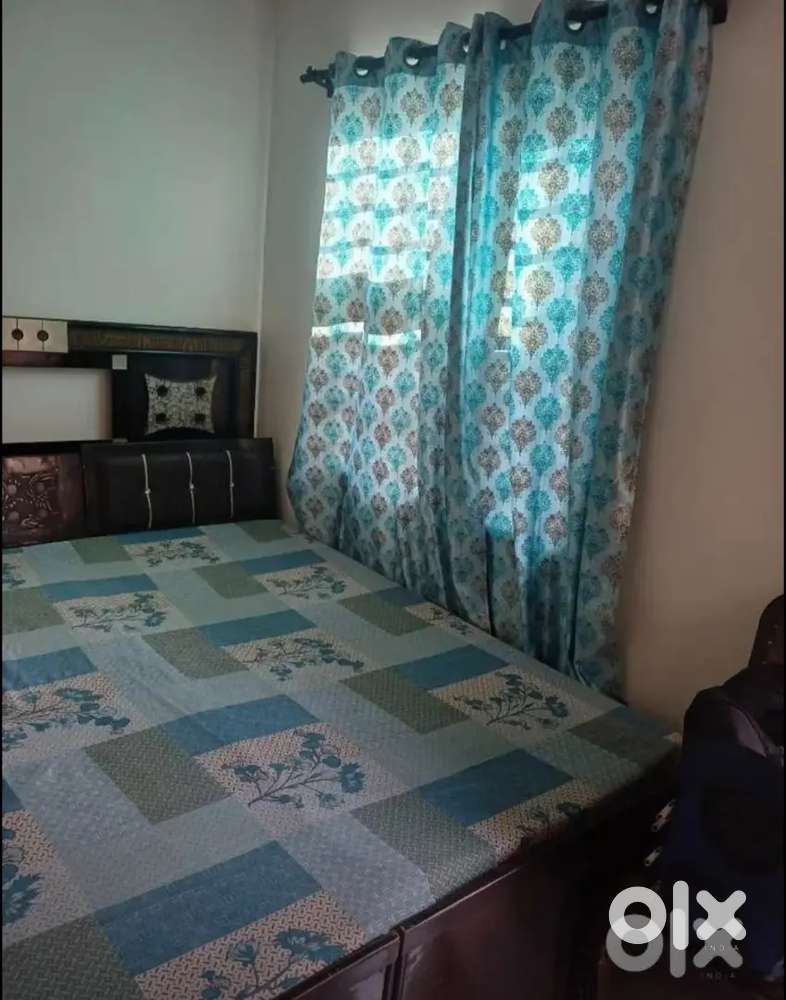 1 BHK Room only for girls with Attached washroom Rent 5k pr person