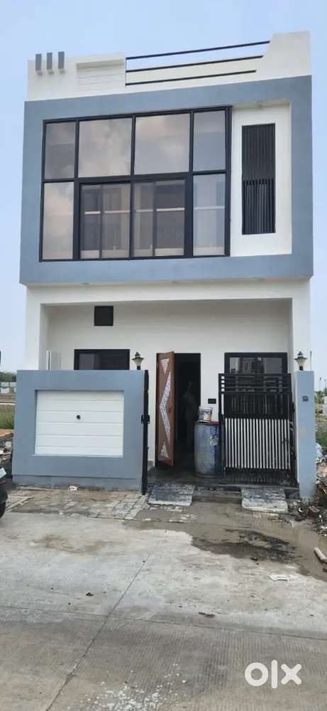 East Facing 3.5BHK G+1 घर, Hill View, सुरक्षित gated society