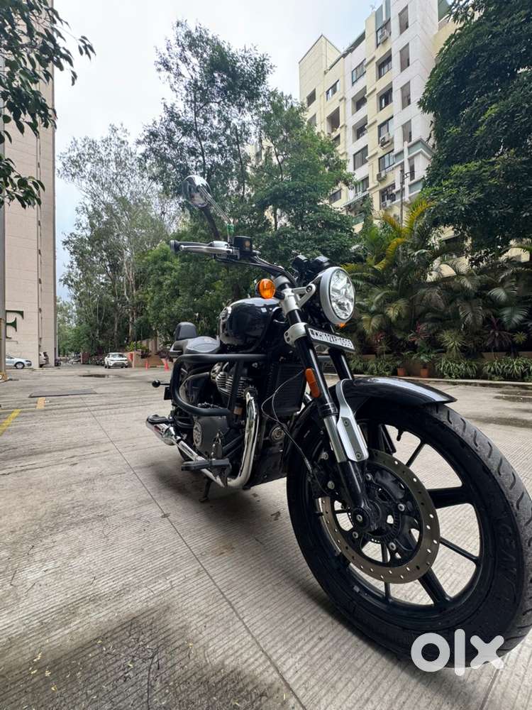 Super Meteor 650 Astral Black Royal Enfield Mint