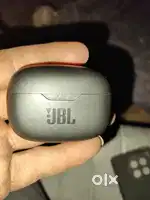 JBL earbuds beam 2    2999 - only