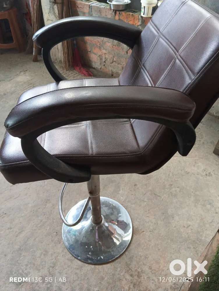 Rolling chair