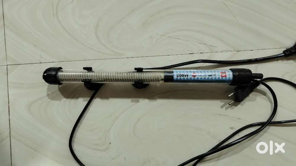 Fish tank with accessories for urgent sale in cheapest price.