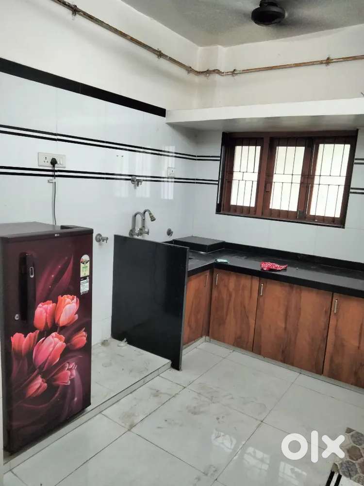 SEMI FURNISD FLAT CENTRAL ARIA