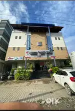 60/90 north phase commercial building for sale