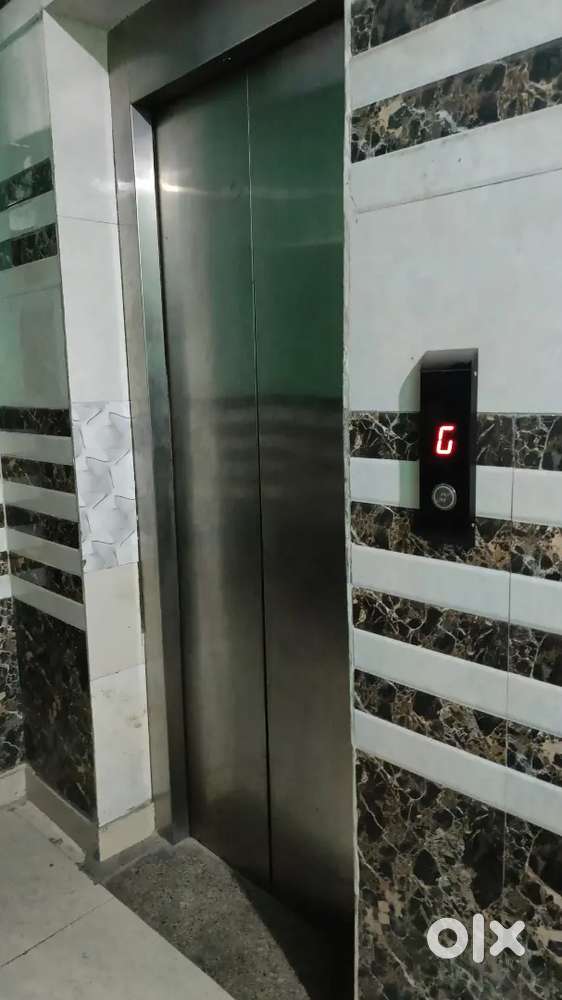 1 RK FLAT IN 5000 (Only For Girls)