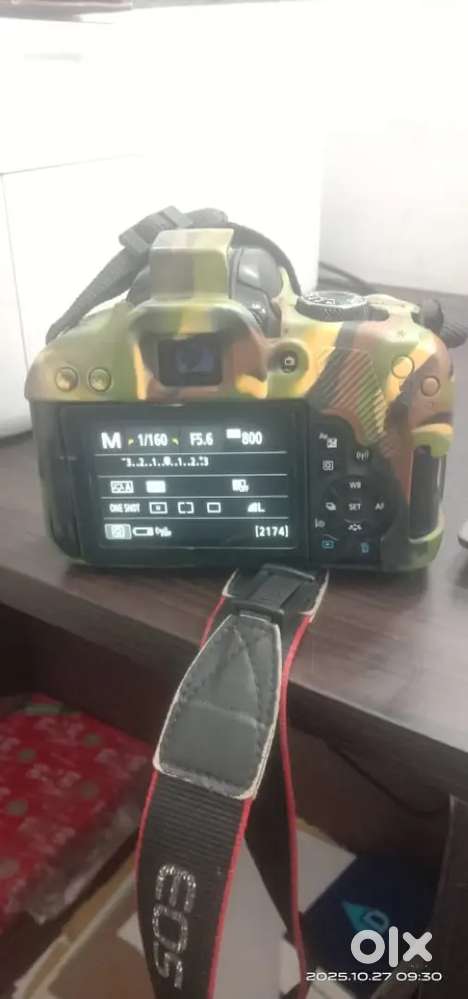 CANON EOS 800D