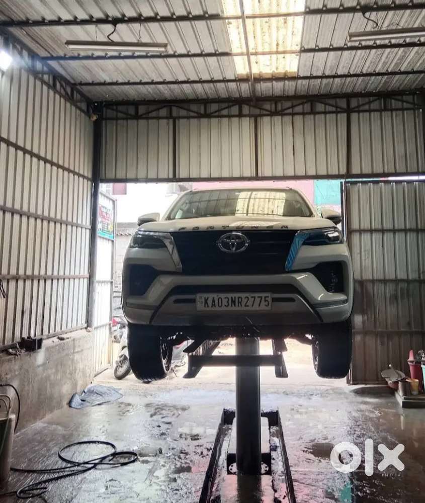 Car and bike service station (water service )