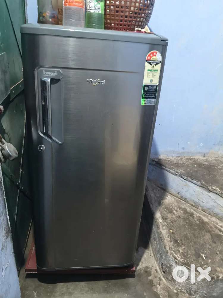 Whirlpool 184litre, single door