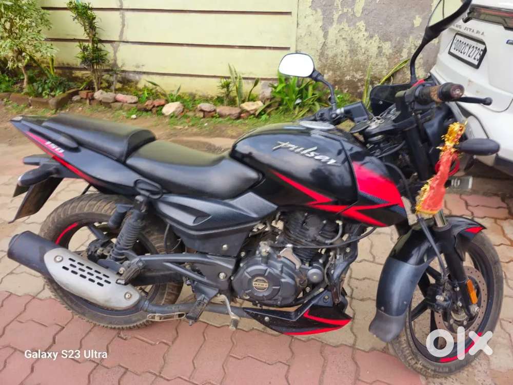 Bajaj pulsar 150 DTS-i