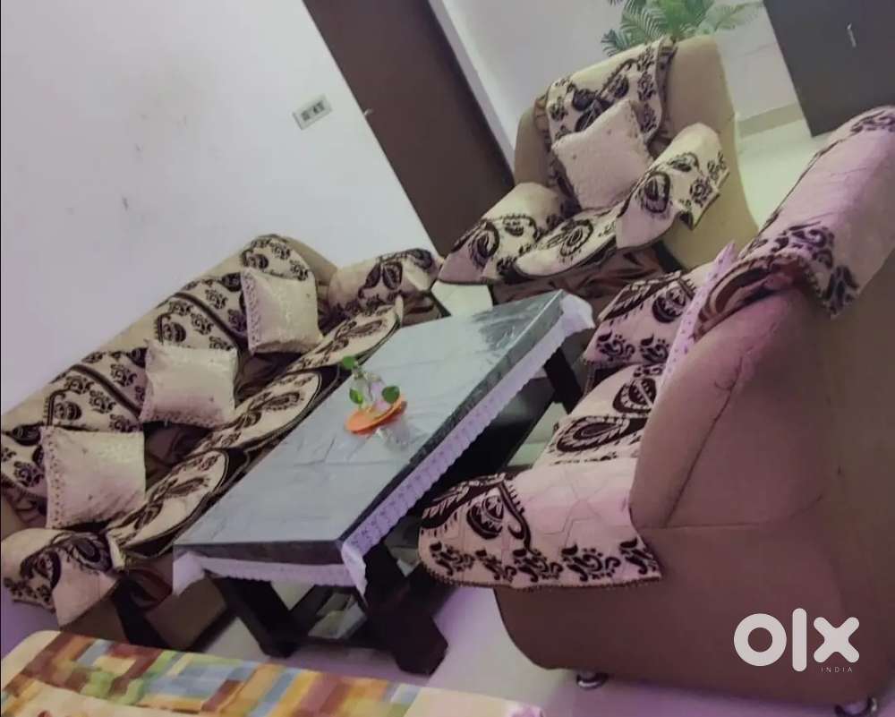 5 Seater wooden Sofa ( 3+1+1)