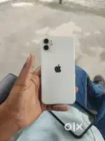 iPhone 11 , singe hand use with box