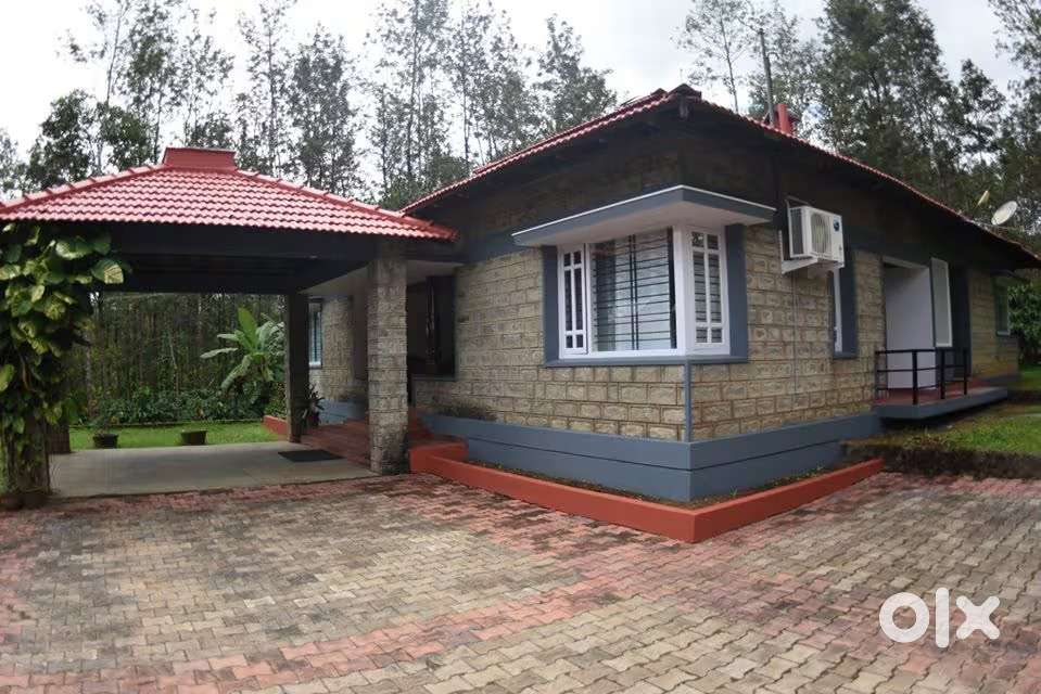 Minimum 2years Experience Housekeeping Person  (not a Supervisor role)