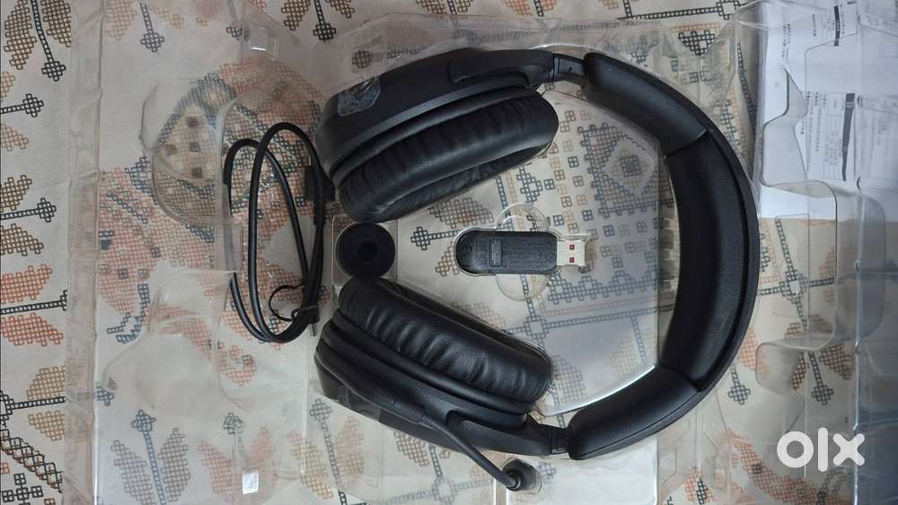 It is HyperX cloud Stringer 2 Wireless Headset (Brand new)