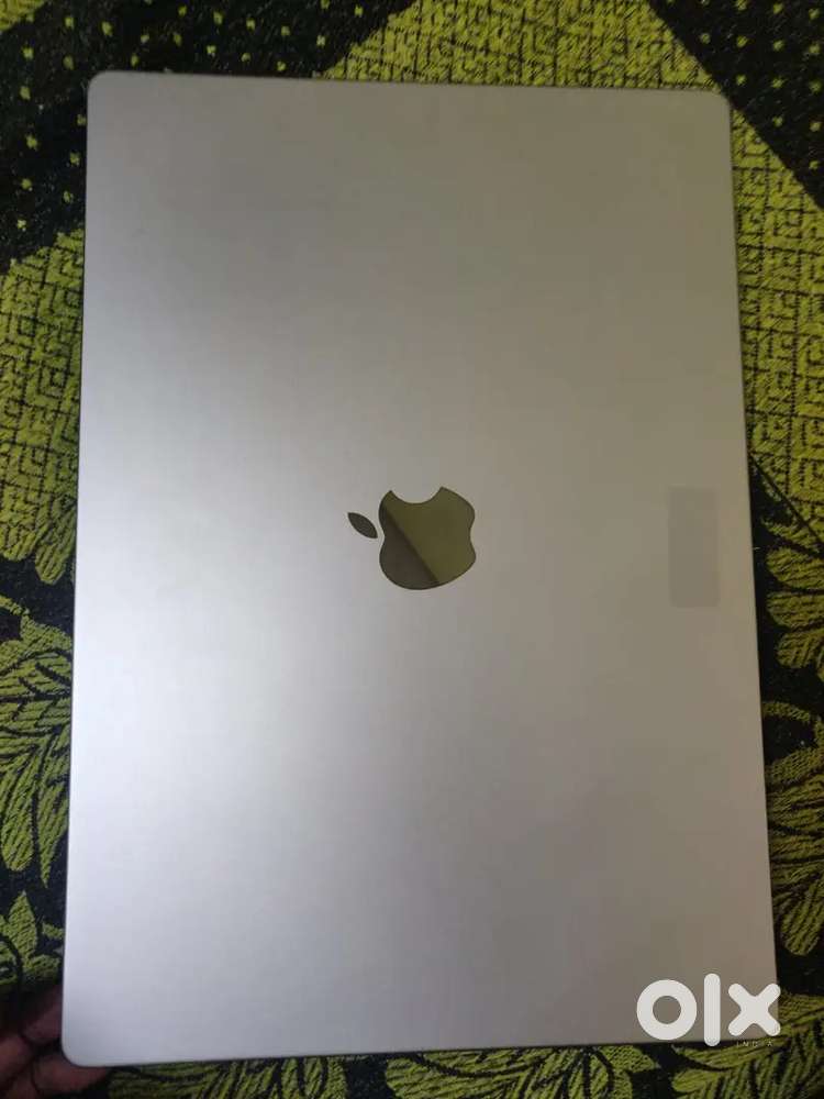We buy working non working apple devices MAC book pro air imac