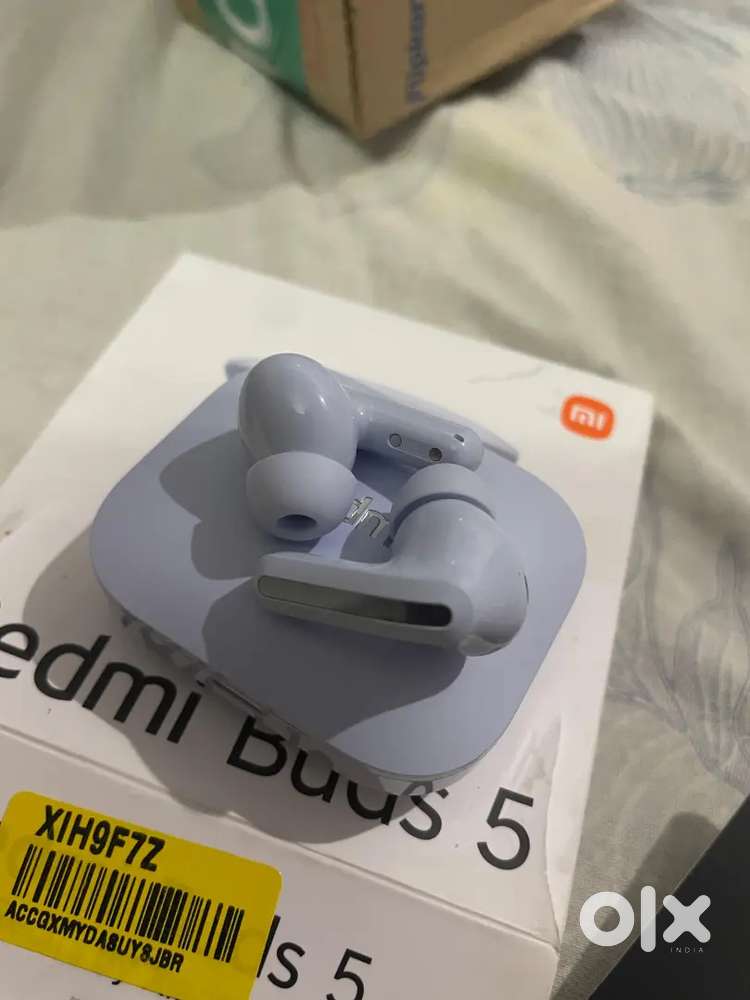 REDMI Buds 5    only 2 day's old.   Brand new