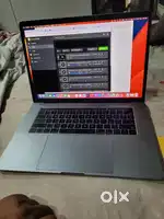 Apple MacBook pro Laptop 15.4 inch core i7 16gb ram touch bar touch id