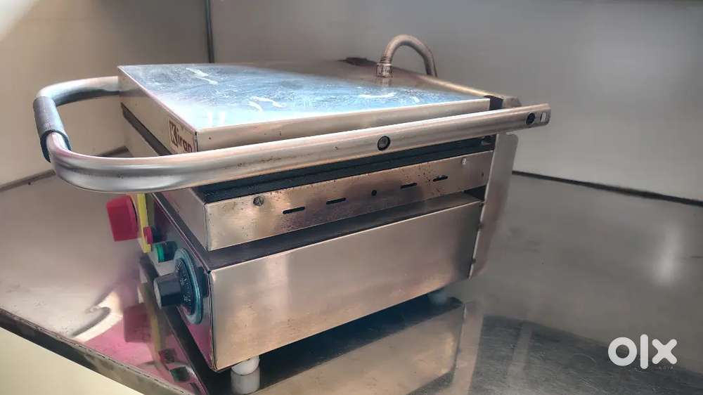 Sandwich grill machine