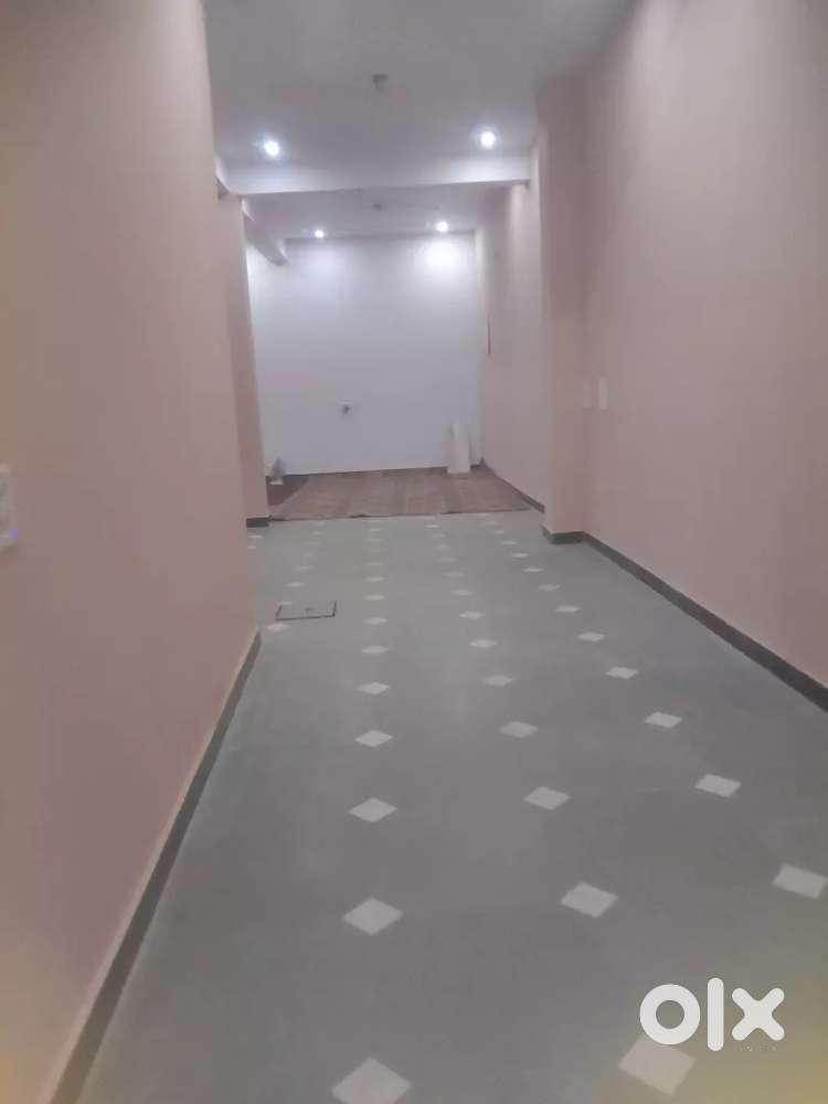 Godown for rent  tomar colony shani bazar wali gali gym playschool