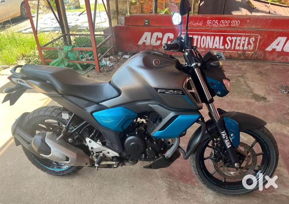 YAMAHA FZS FI (PY 03)