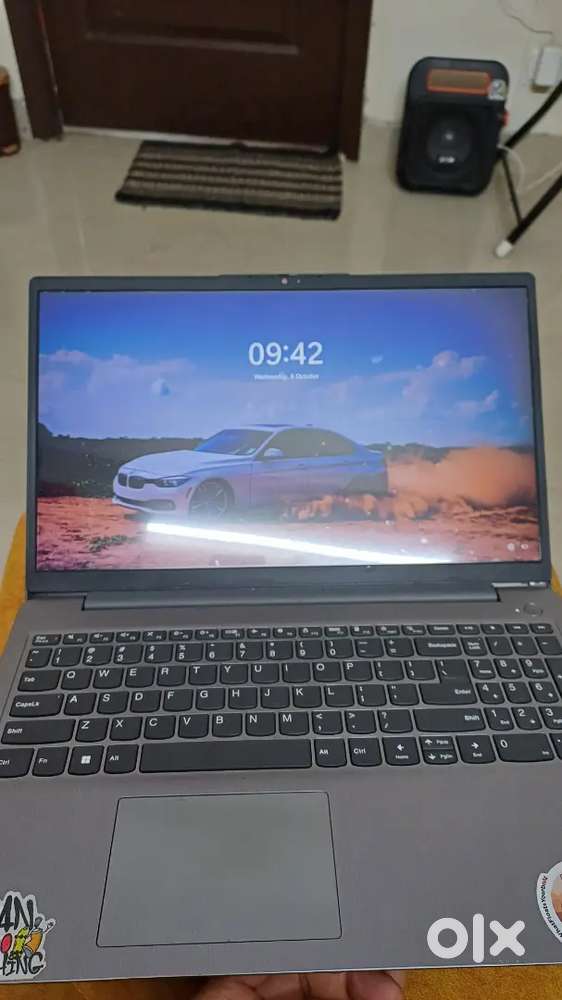 LENOVO LAPTOP Only 2 years Old, new condition,Leminated no scratch.