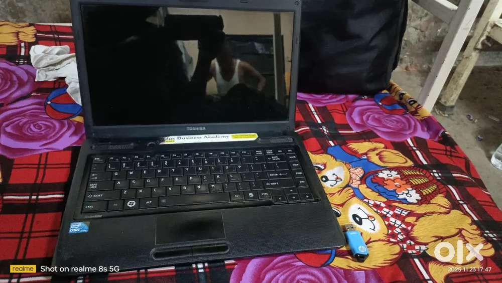 4Th generation laptop argent sell