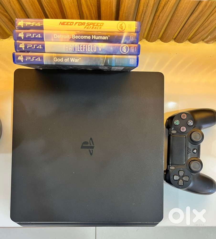 PS4 console with orginal controller and games