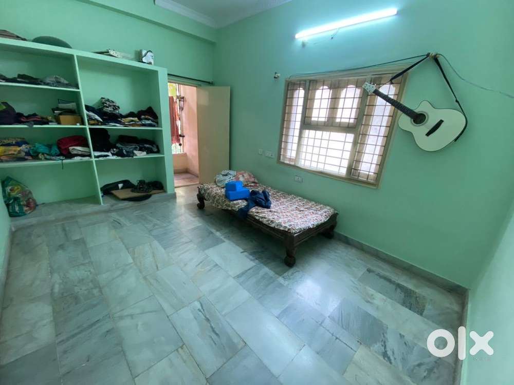 Grown floor East facing 3bhk Corner flat
