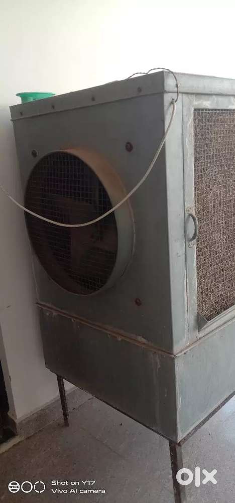 Cooler is too heavy and gd stage its pure iron body and good condition