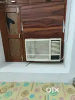 Hitachi AC  1 ton