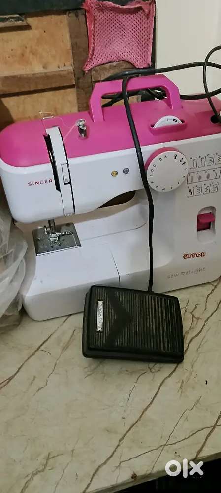 Electric swing machine