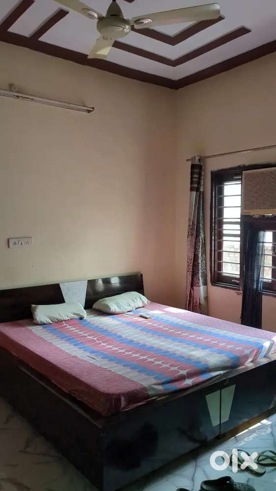 Paying guest ( PG ) for all employee and students .only boys