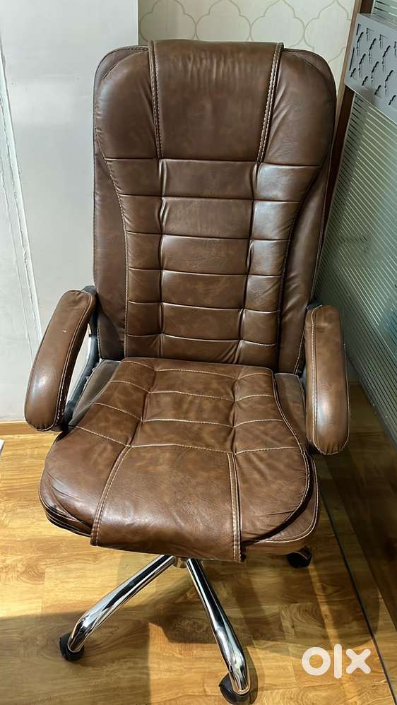 chair big and small size