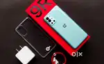 Koe dikkat nii   hai phone hai bill. hai bus back glass Tut hai itu sa
