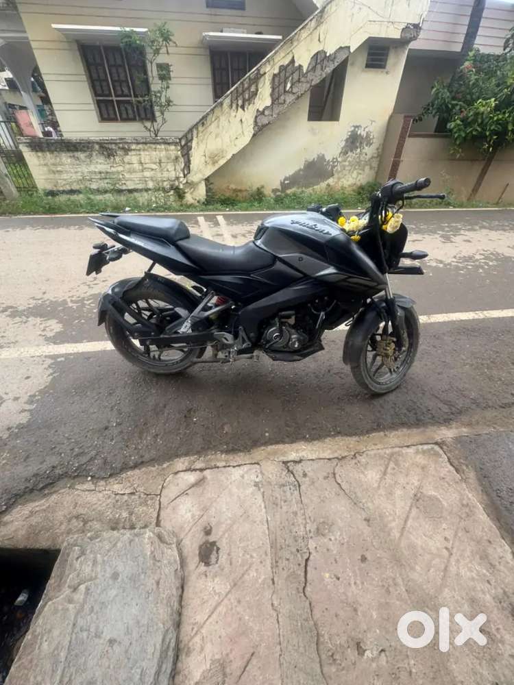 Pulsar ns 160