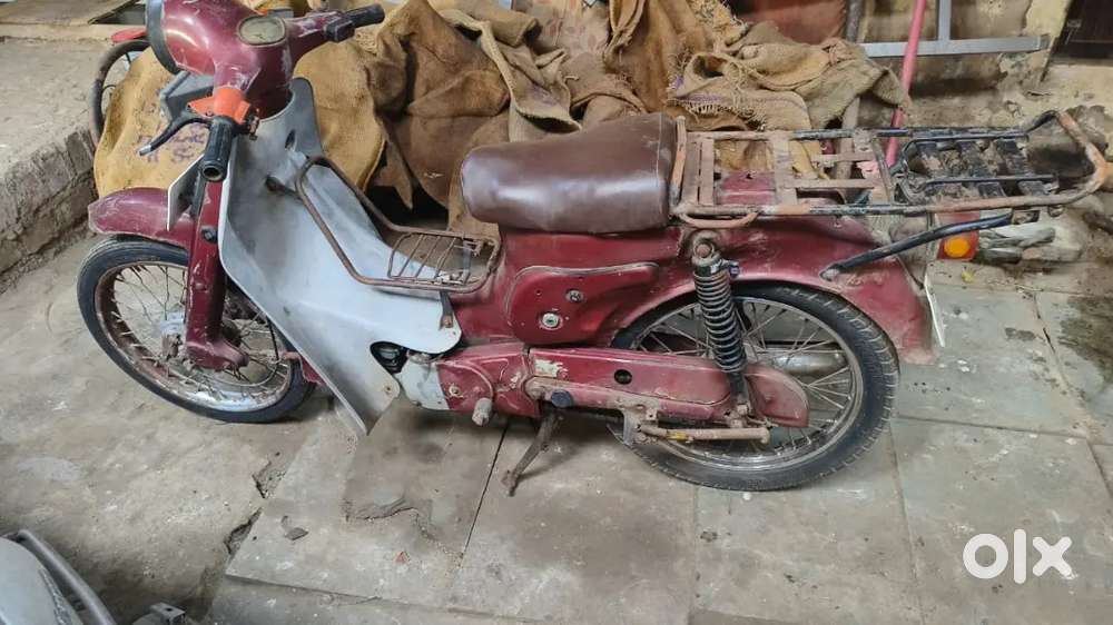 Bajaj mager mat