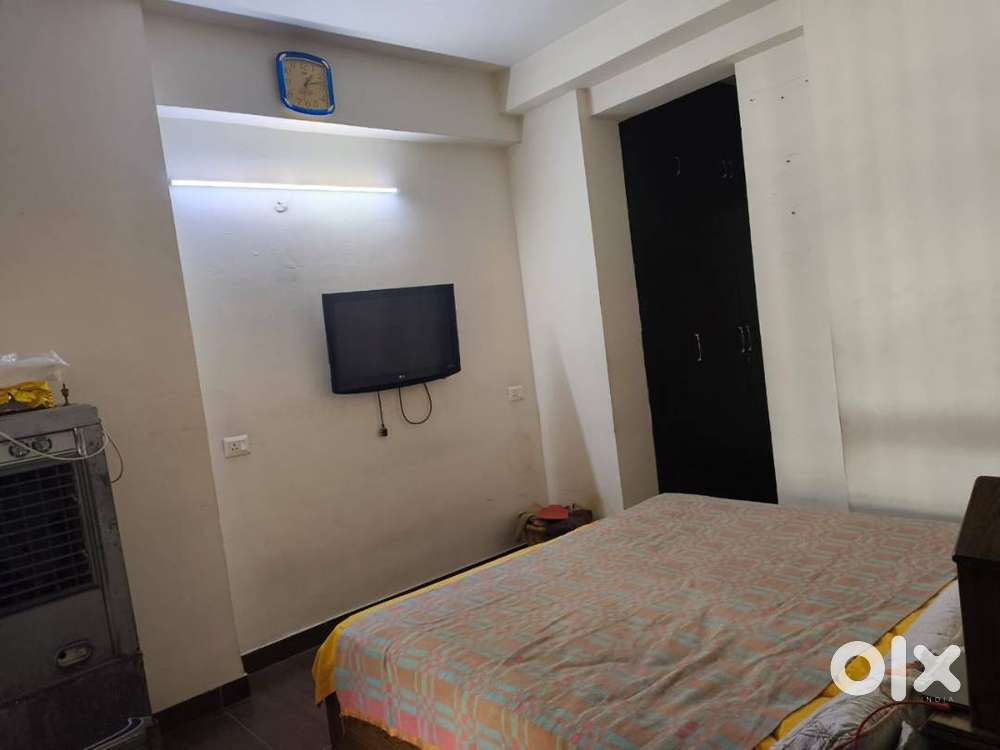 1 private room in 2BHK Flat