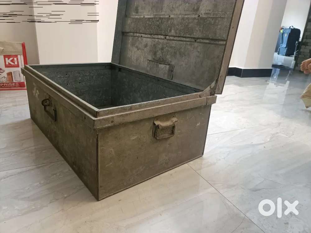 Steel trunk (galvanized)