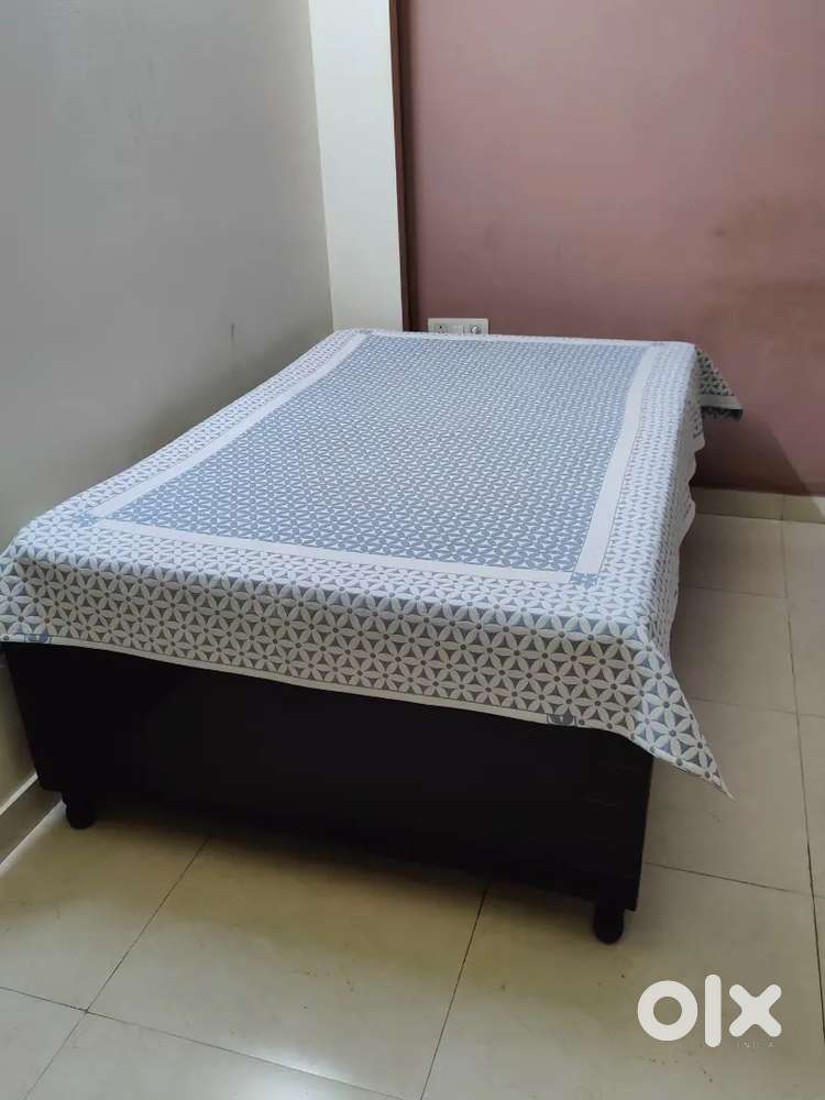 Single Wide bed with mattress and storage box
